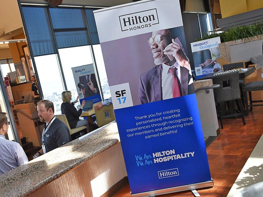 retractable banner hotels 4x3 2